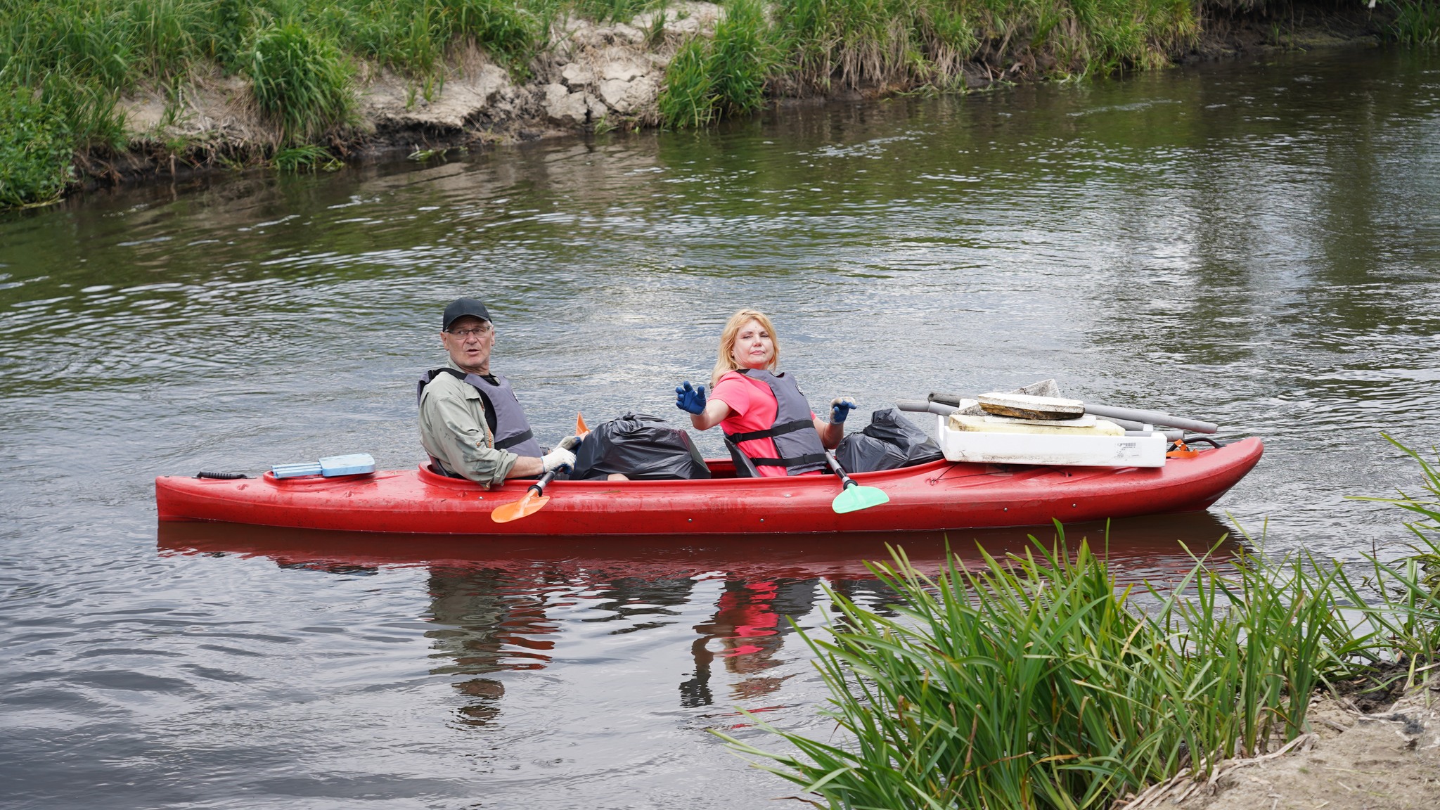Fot. Stowarzyszenie "Obliwice i okolice" - transport śmieci kajakiem