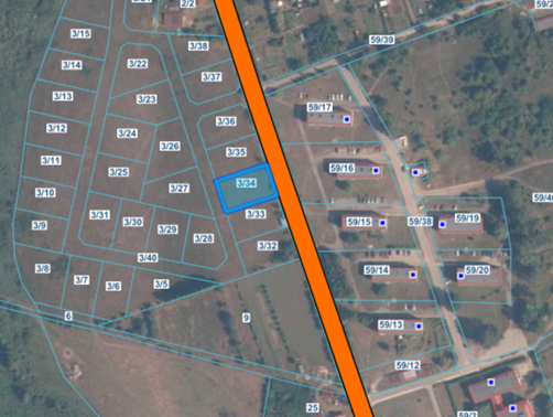 Mapa poglądowa prezentująca położenie działki przenanaczonej do sprzedaży. Ujęcie z lotu ptaka.