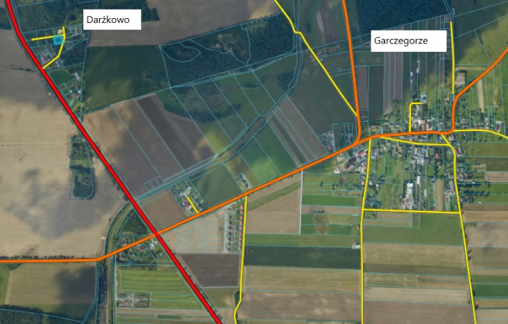 Zdjęcie z lotu ptaka. Lokalizacja ogólna nieruchomości.  