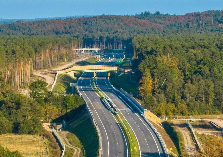 Panorama na wybudowany już odcinek drogi S6.