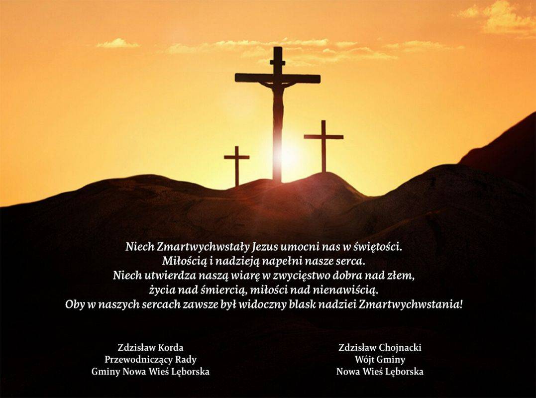 Widok na trzy krzyże usytuowane na górze w blasku zachodzącego słońca. grafika