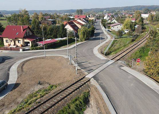 ul. Mostowa w Nowej Wsi Lęborskiej - przejazd kolejowy grafika