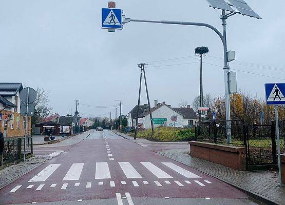 Wyniesione skrzyżowanie w centrum Łebienia