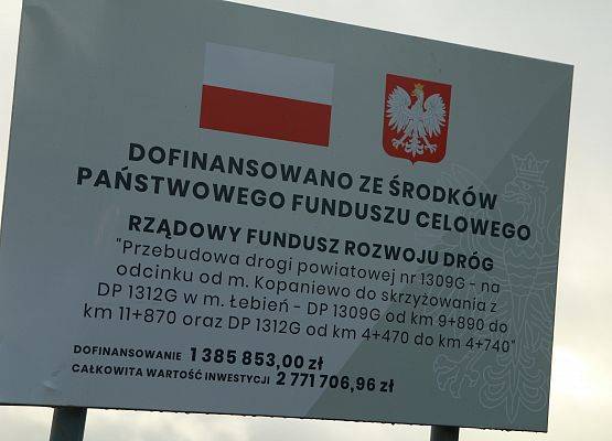 Tablica informacyjna o dofinansowaniu z RFRD