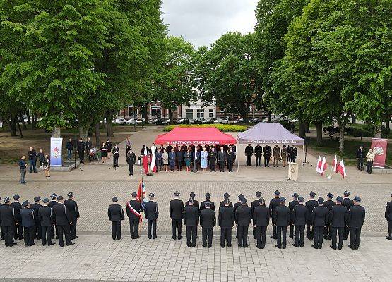 Uroczystość 30-lecia PSP na Placu Pokoju w Lęborku.