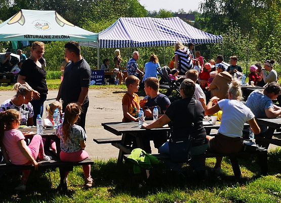 Grafika 9: Relacja z rodzinnego festynu z okazji Dnia Dziecka w Łebieniu