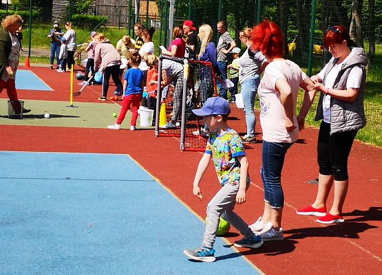Grafika 10: Relacja z rodzinnego festynu z okazji Dnia Dziecka w Łebieniu