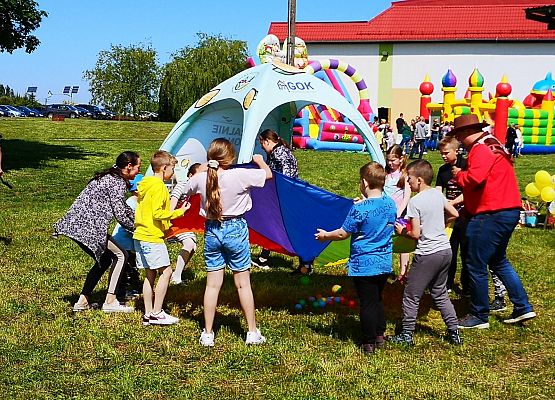 Grafika 13: Relacja z rodzinnego festynu z okazji Dnia Dziecka w Łebieniu