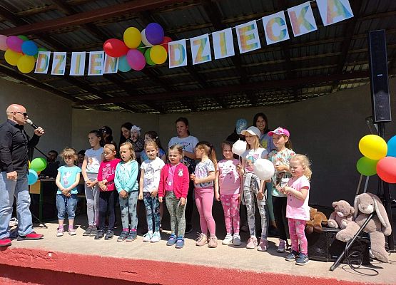 Grafika 12: Relacja z rodzinnego festynu z okazji Dnia Dziecka w Łebieniu