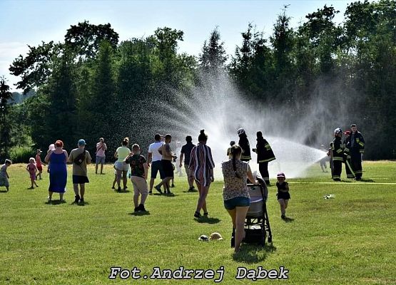Grafika 5: Relacja z pikniku rodzinnego w Lędziechowie