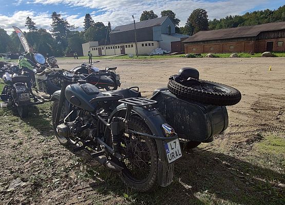Zabytkowe motocykle podczas rundy Mistrzostw Polski.