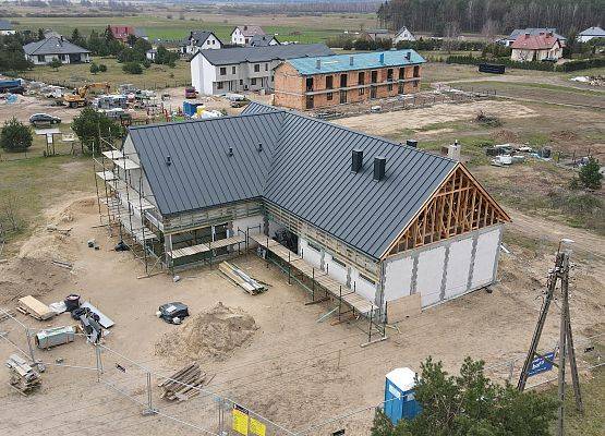 Budowa świetlicy w Czarnówku - zdjęcie z drona