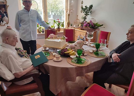 Grafika 7: Piękny Jubileusz Pani Agnieszki