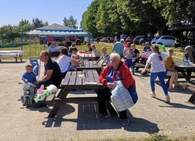 Grafika 51: Fotorelacja z pikniku rodzinno-sportowego w Łebieniu