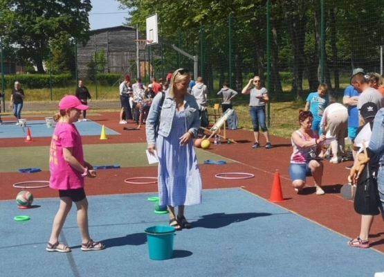 Grafika 56: Fotorelacja z pikniku rodzinno-sportowego w Łebieniu