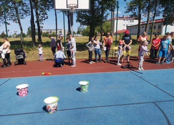 Grafika 63: Fotorelacja z pikniku rodzinno-sportowego w Łebieniu