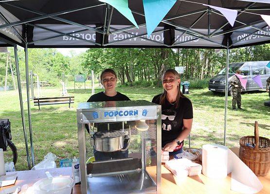 Grafika 14: Relacja z pikniku w Redkowicach