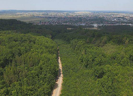 Przebudowywana droga powiatowa do Małoszyc - zdjęcie z lotu ptaka