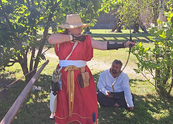 Marzena Goike podczas Mistrzostw Europy Łucznictwa Historycznego w Alba Lulia w Rumunii