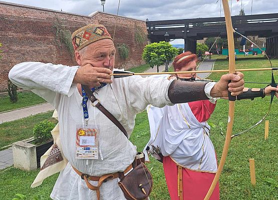 Marzena Goike podczas Mistrzostw Europy Łucznictwa Historycznego w Alba Lulia w Rumunii