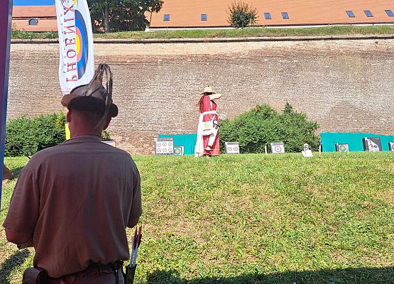 Marzena Goike podczas Mistrzostw Europy Łucznictwa Historycznego w Alba Lulia w Rumunii