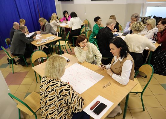 Grafika 6: Spotkanie dyrektorów szkół z wizytatorem Kuratorium Oświaty w Gdańsku