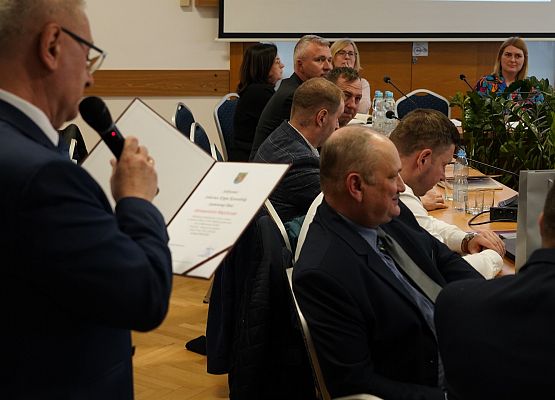 Grafika 3: Ostatnia sesja Rady Gminy VIII kadencji