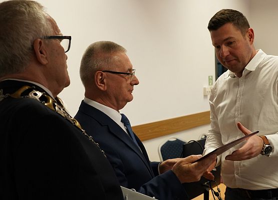 Grafika 16: Ostatnia sesja Rady Gminy VIII kadencji