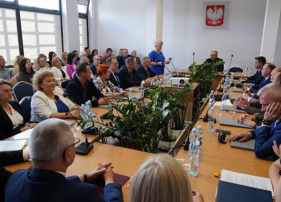 Grafika 36: Uroczysta I Sesja Rady Gminy IX kadencji