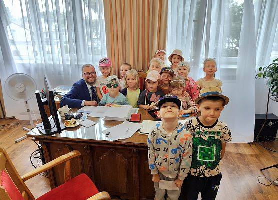 Grafika 24: Dzień Dziecka w Urzędzie Gminy