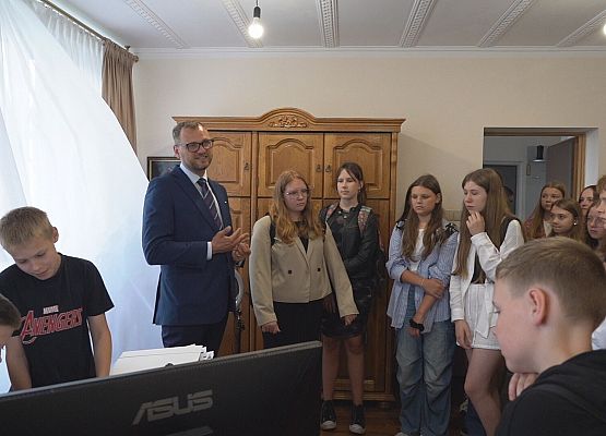 Grafika 6: Dzień Dziecka w Urzędzie Gminy