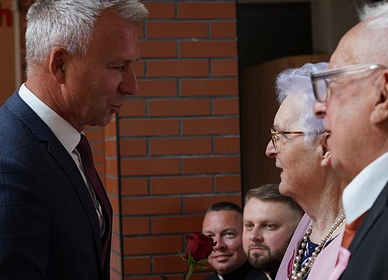 Grafika 18: Wręczenie medali Prezydenta RP za 50-letnie pożycie małżeńskie