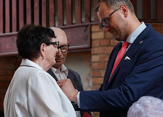 Grafika 19: Wręczenie medali Prezydenta RP za 50-letnie pożycie małżeńskie