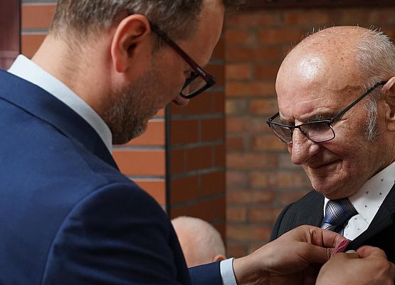 Grafika 26: Wręczenie medali Prezydenta RP za 50-letnie pożycie małżeńskie