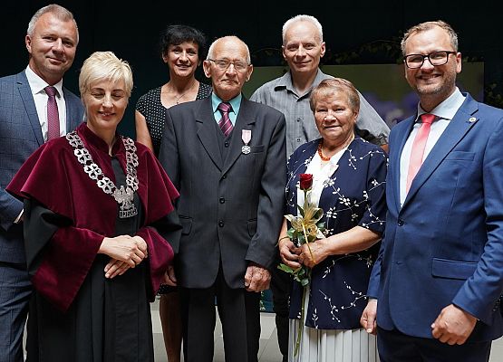 Grafika 38: Wręczenie medali Prezydenta RP za 50-letnie pożycie małżeńskie