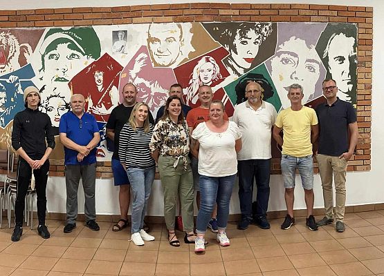 Zdjęcie grupowe nowej Rady Sołeckiej z Wójtem Gminy