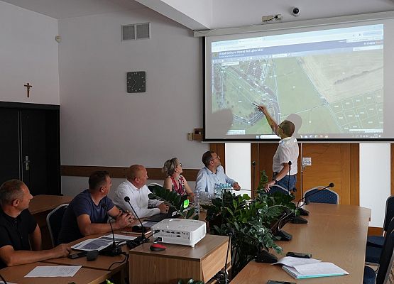 Eugeniusz Miotke - kierownik Nadzoru Wodnego w Lęborku odnosi się do uwag komisji.