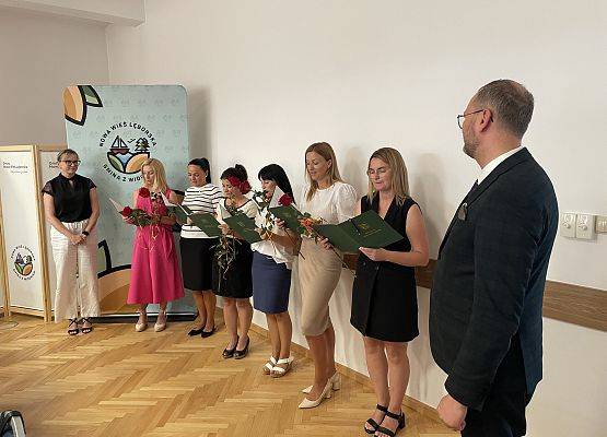 Grafika 10: Nagrody i wyróżnienia w oświacie