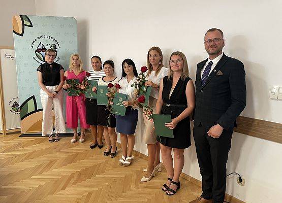 Grafika 11: Nagrody i wyróżnienia w oświacie