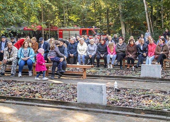 Grafika 26: Uroczystości ku czci pomordowanych więźniów Obozu Koncentracyjnego Stutthof (relacja)