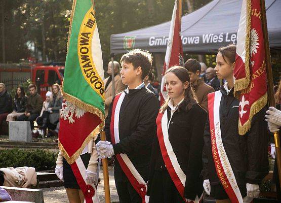 Grafika 49: Uroczystości ku czci pomordowanych więźniów Obozu Koncentracyjnego Stutthof (relacja)