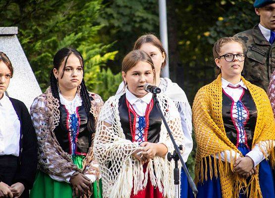 Grafika 53: Uroczystości ku czci pomordowanych więźniów Obozu Koncentracyjnego Stutthof (relacja)