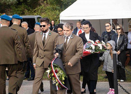 Grafika 9: Uroczystości ku czci pomordowanych więźniów Obozu Koncentracyjnego Stutthof (relacja)