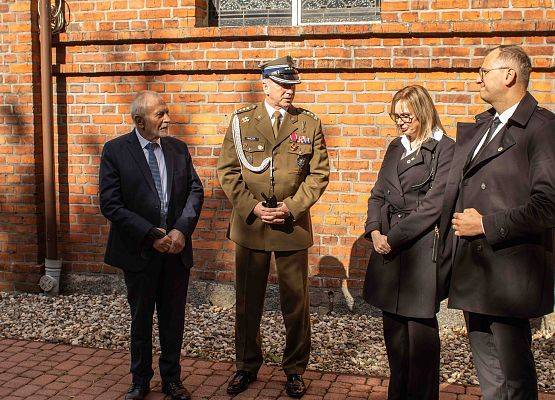 Grafika 13: Uroczystości ku czci pomordowanych więźniów Obozu Koncentracyjnego Stutthof (relacja)