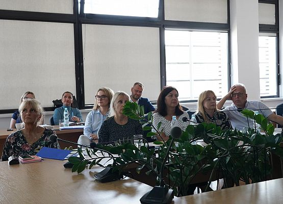 Grafika 9: Edukacja pod lupą - audyt oświatowy placówek oświatowych