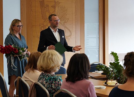 Grafika 4: Dzień Edukacji Narodowej