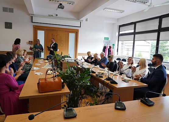 Grafika 5: Dzień Edukacji Narodowej