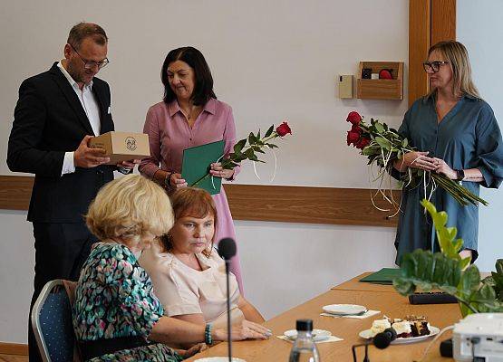 Grafika 8: Dzień Edukacji Narodowej