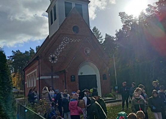 Grafika 16: Lęborskie Pola Nadziei - sadziliśmy żonkile