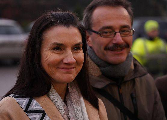 Grafika 11: Oblicze Niepodległości: Wernisaż Wystawy "Homo Homini | DEPOZYT" Tomasza Sobisza